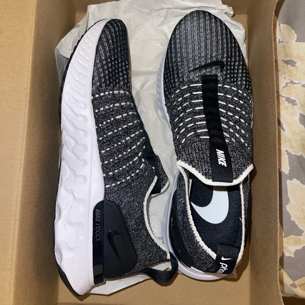 Nike React
